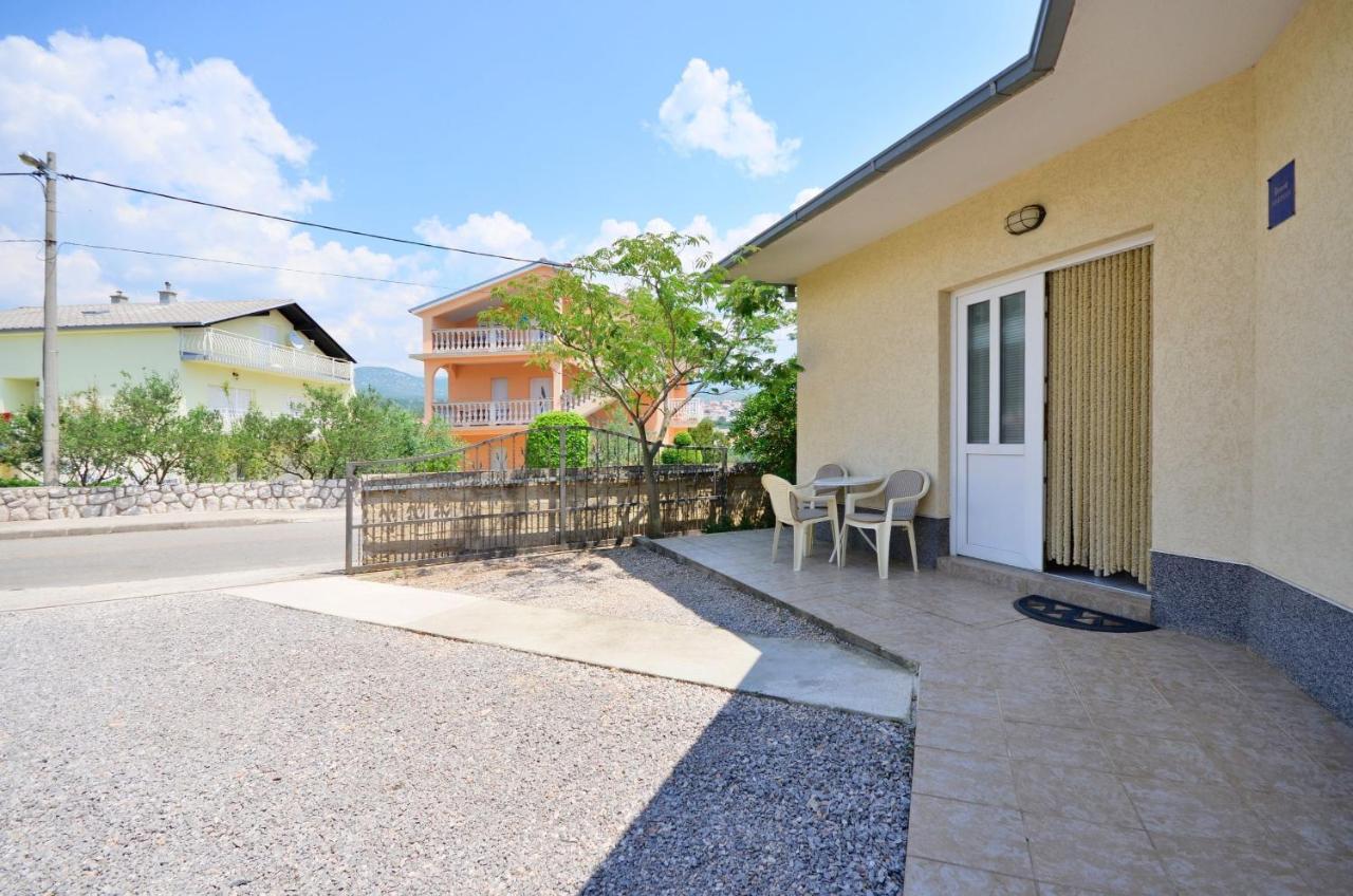 Apartments Branimir Novi Vinodolski Exterior photo