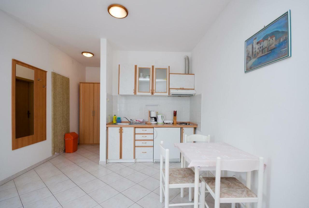 Apartments Branimir Novi Vinodolski Exterior photo